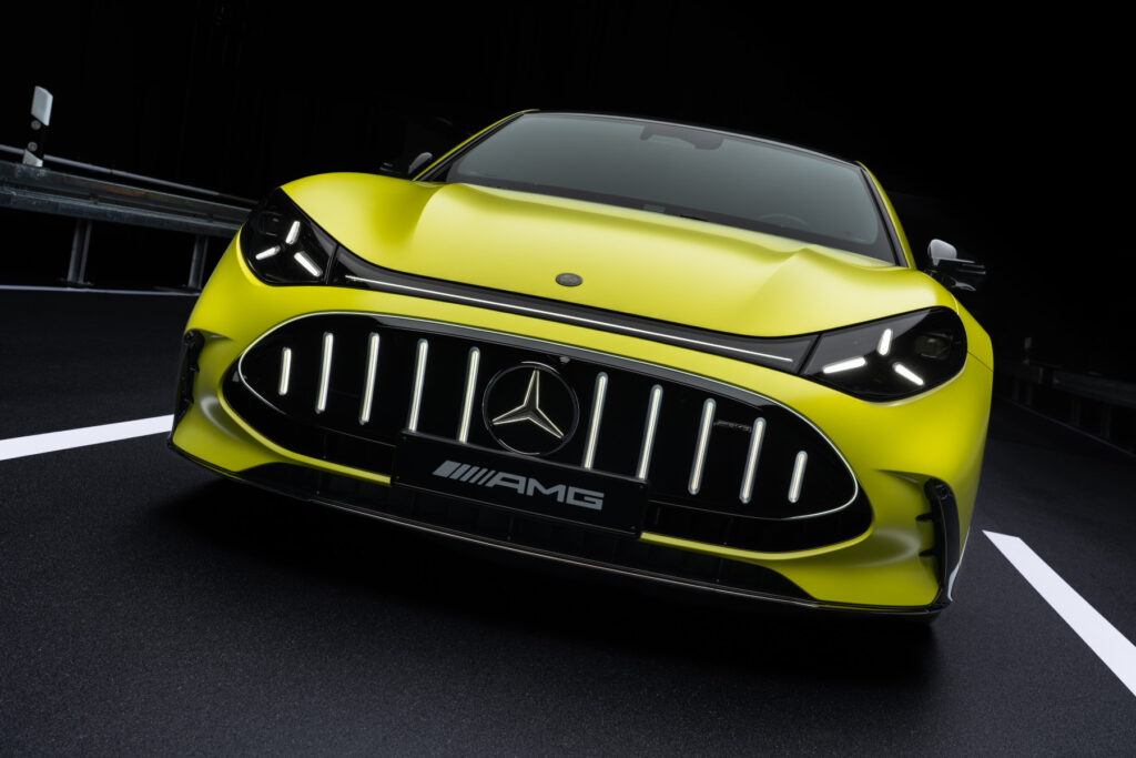 Setka w 2,1 sekundy! Nowy Mercedes-AMG GT wgniecie Cię w fotel (i zrujnuje portfel)! Mercedes-AMG GT 63