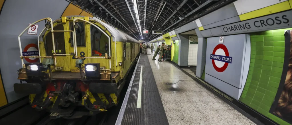 Tajne manewry w podziemiach: Armia NATO gotuje się na starcie z Rosją w londyńskim metrze NATO Londyn